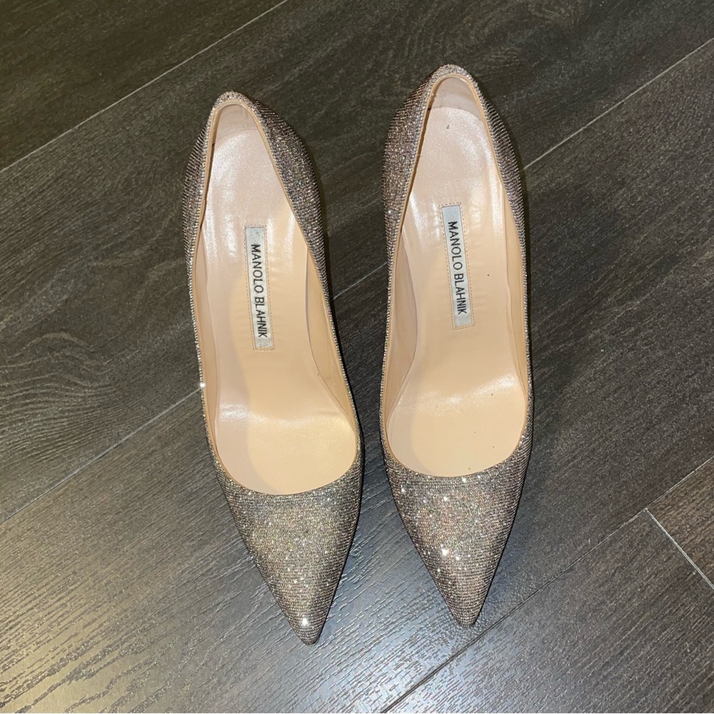 Manolo Blahnik sparkling dark gold glitter heels. Size 37